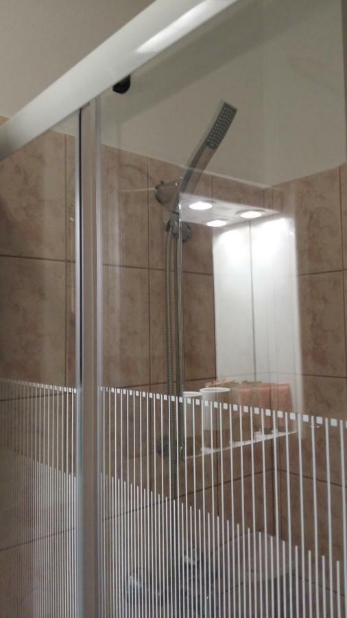 Heni Apartman Nagykanizsa Bagian luar foto
