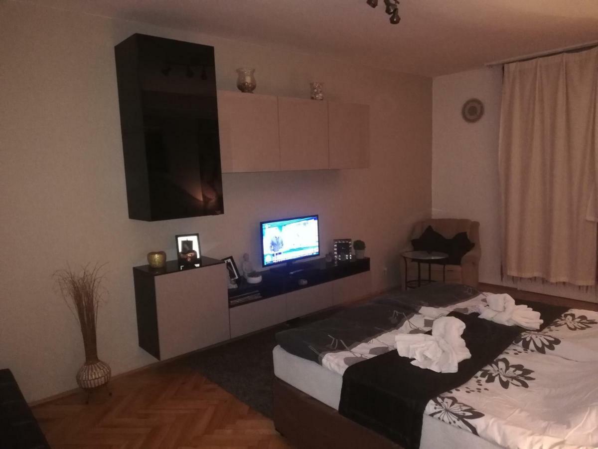 Heni Apartman Nagykanizsa Bagian luar foto